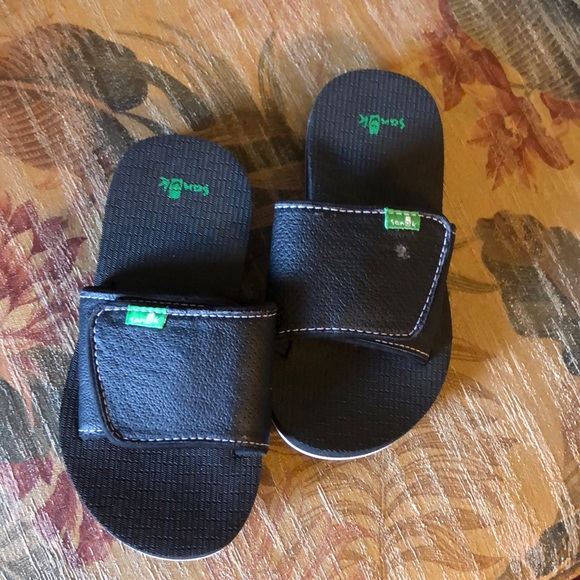Sanuk slides - Picture 1 of 6